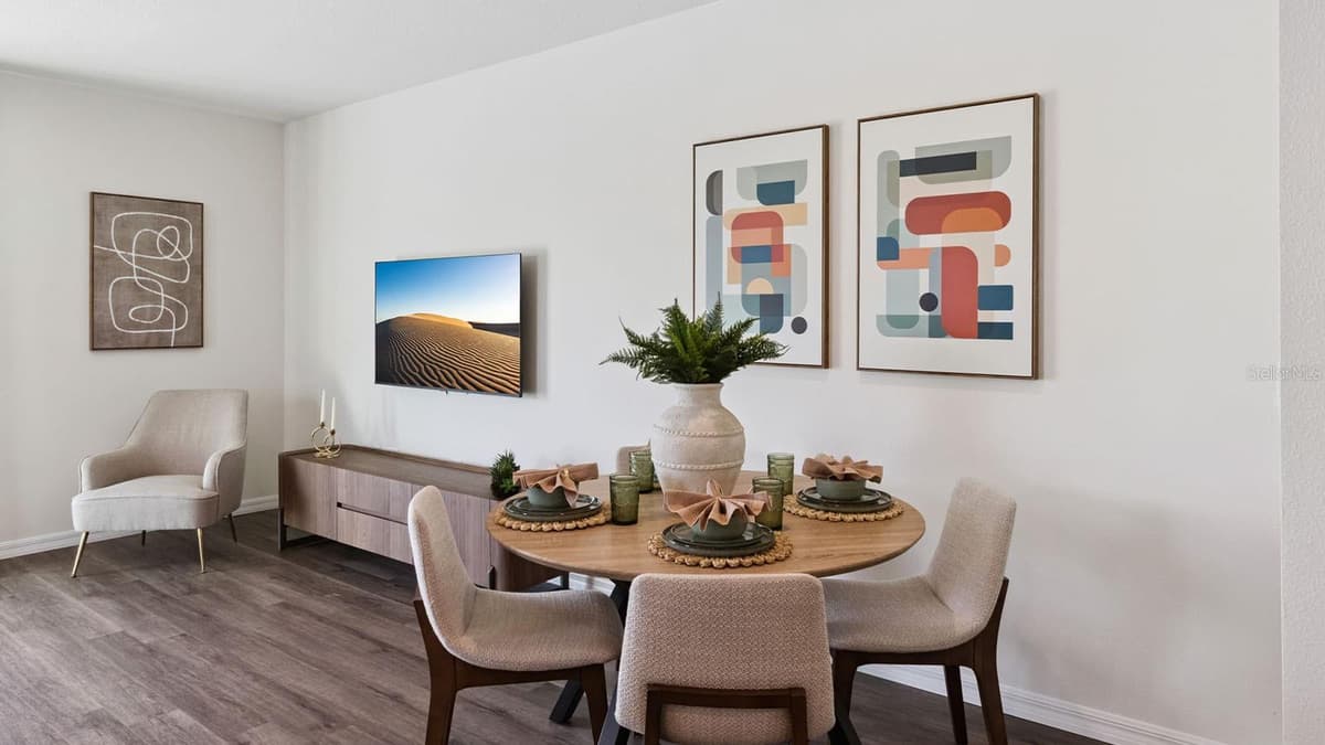 4288 BUTTERSCOTCH CIRCLE — photo 15 of 30