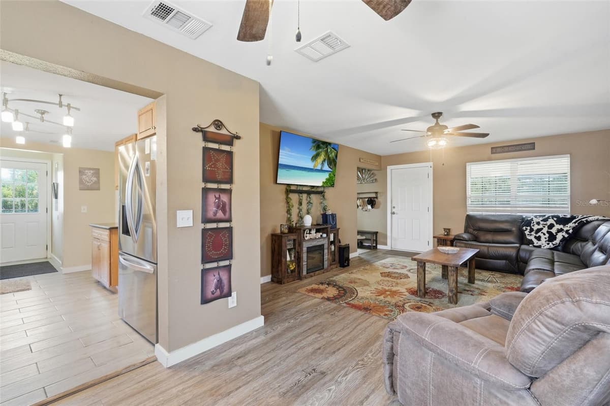 5780 SABAL PALM LANE — photo 9 of 28