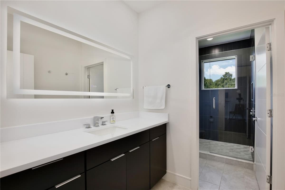 3008 KENSINGTON AVENUE — photo 37 of 70