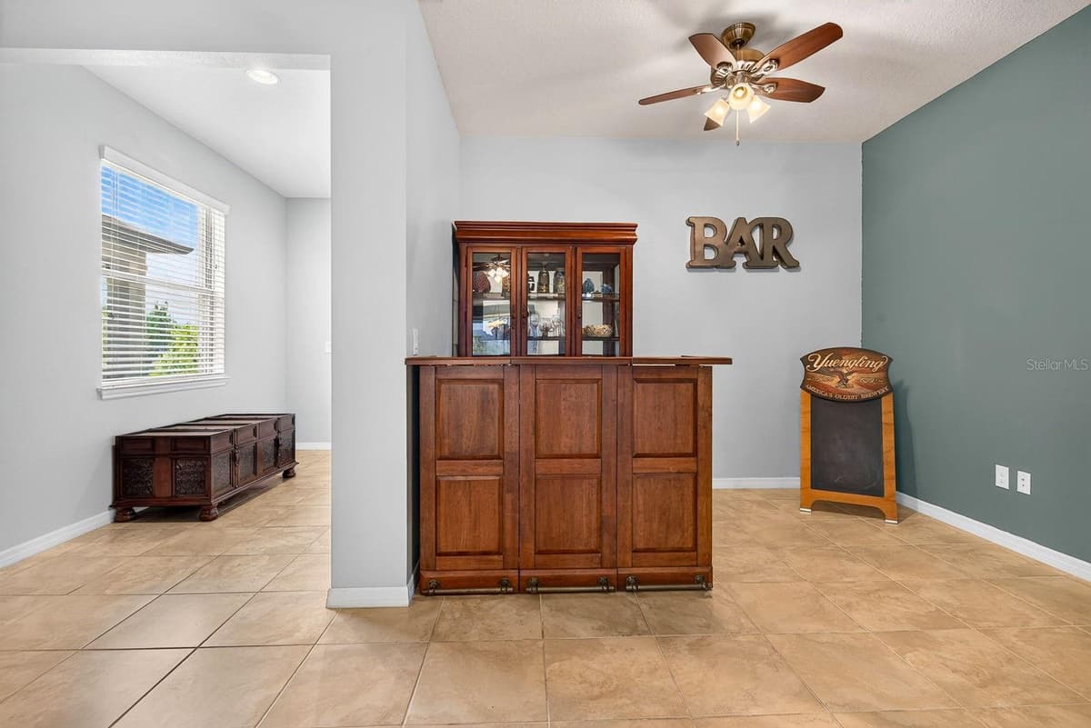 1407 CUSTER BAYOU STREET — photo 10 of 61