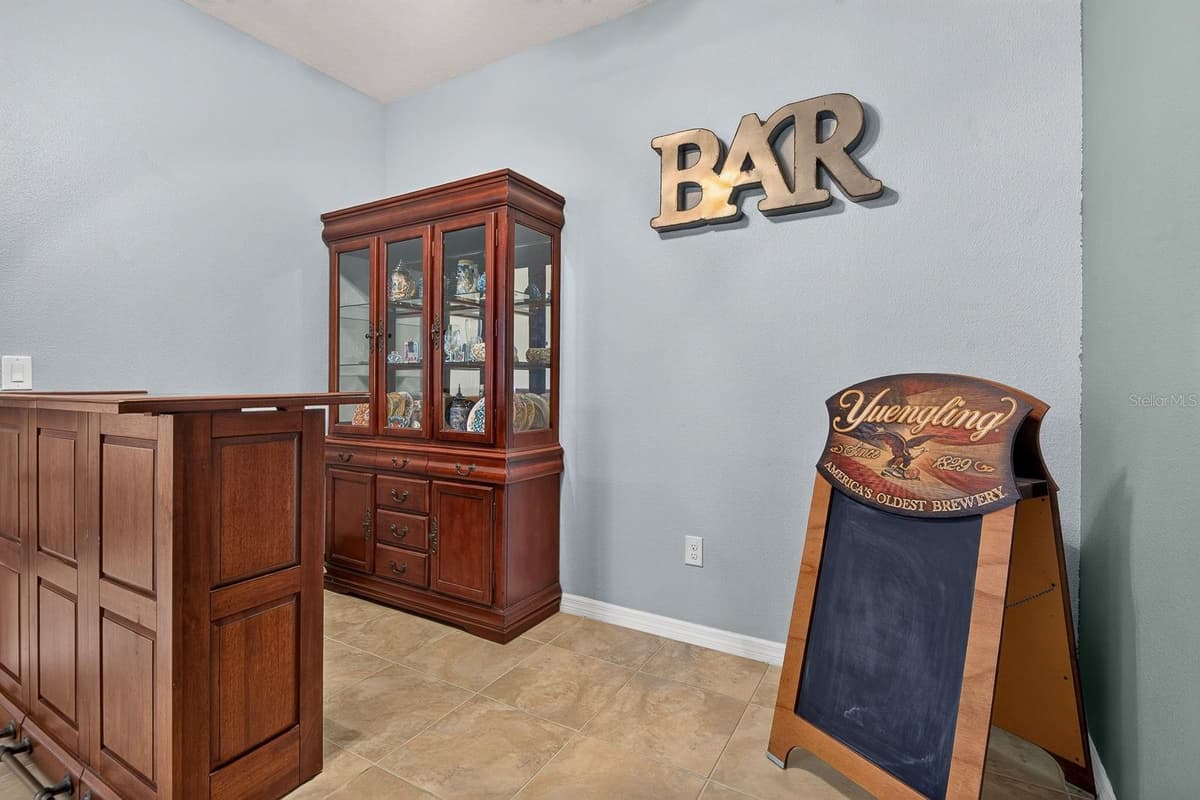 1407 CUSTER BAYOU STREET — photo 11 of 61