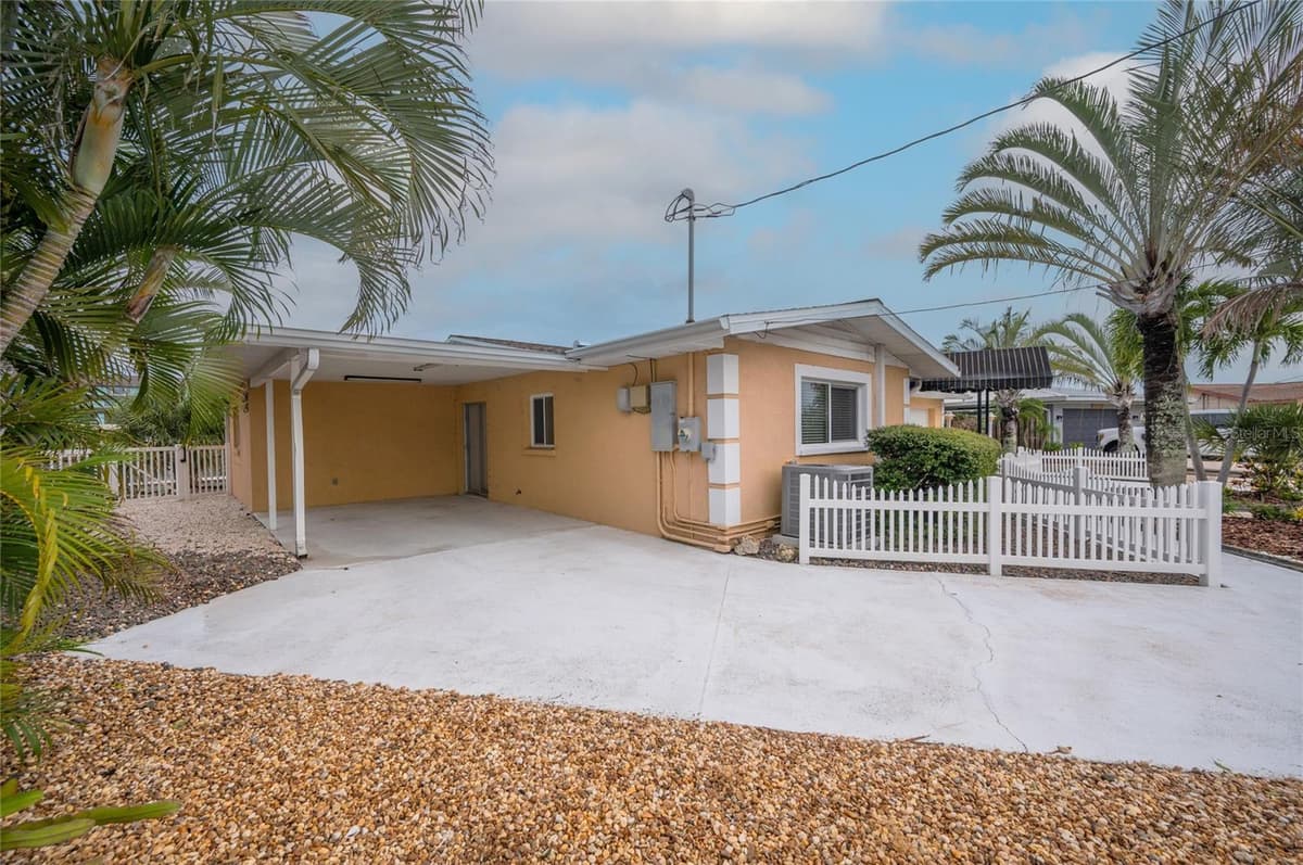 4223 ROYAL PALM DRIVE — photo 9 of 51