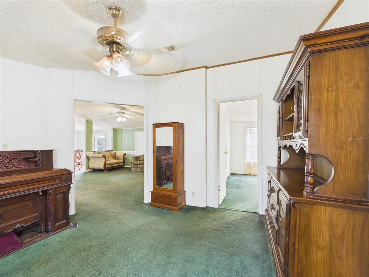 7085 RHODER POINT — photo 6 of 23