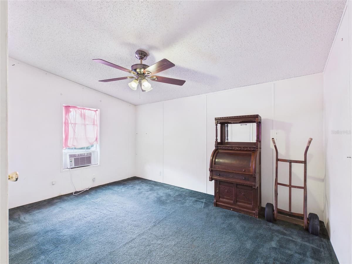 7085 RHODER POINT — photo 15 of 23