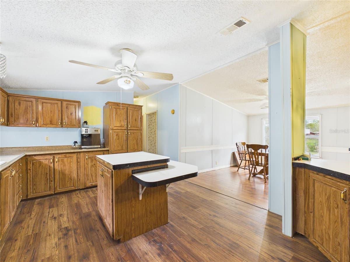7085 RHODER POINT — photo 4 of 23