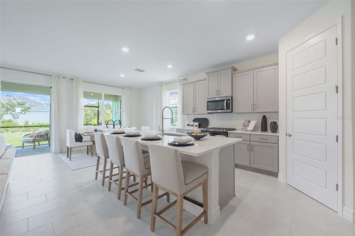 3949 KENNEBUNK LOOP — photo 17 of 36