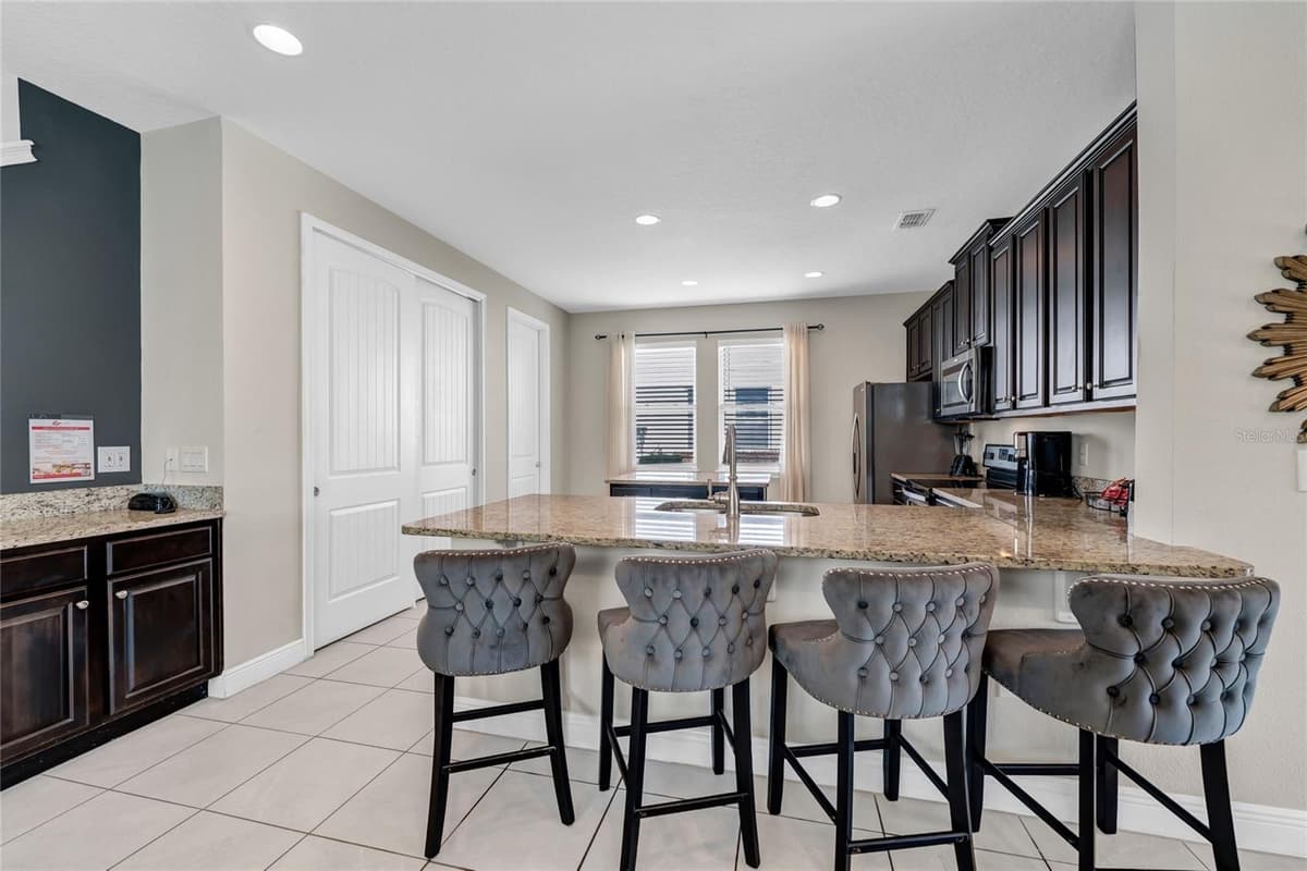 7708 GRABEN STREET — photo 8 of 46