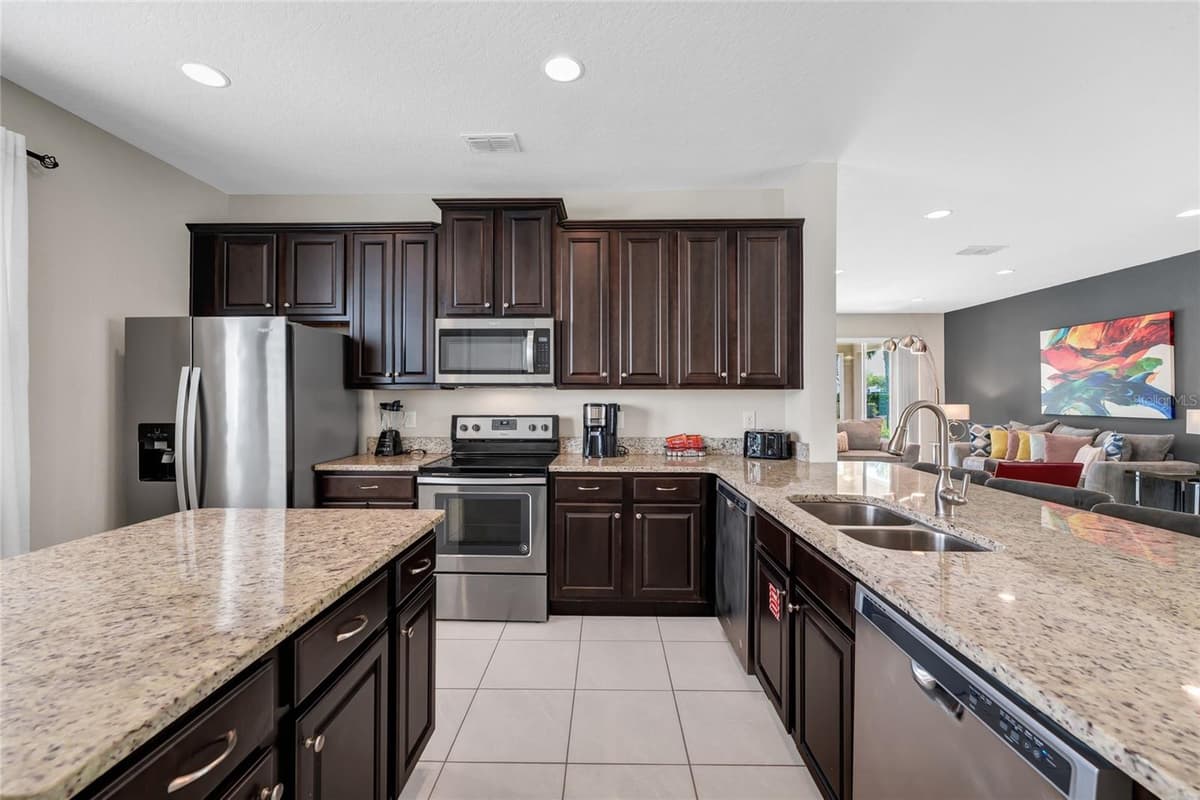 7708 GRABEN STREET — photo 10 of 46