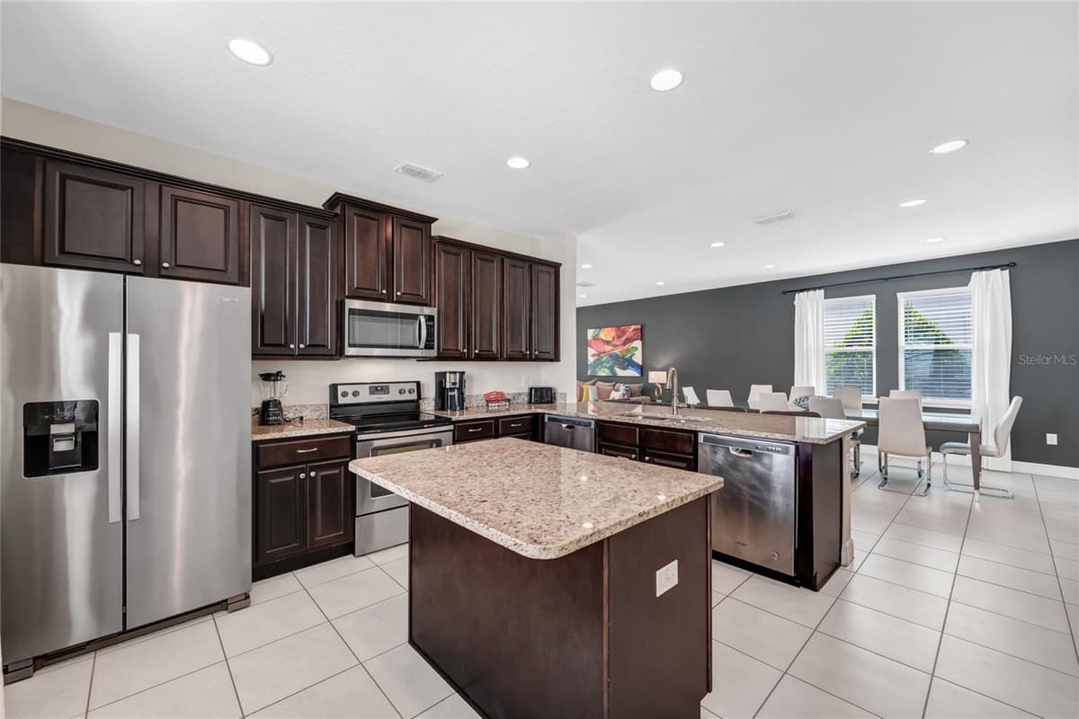 7708 GRABEN STREET — photo 11 of 46