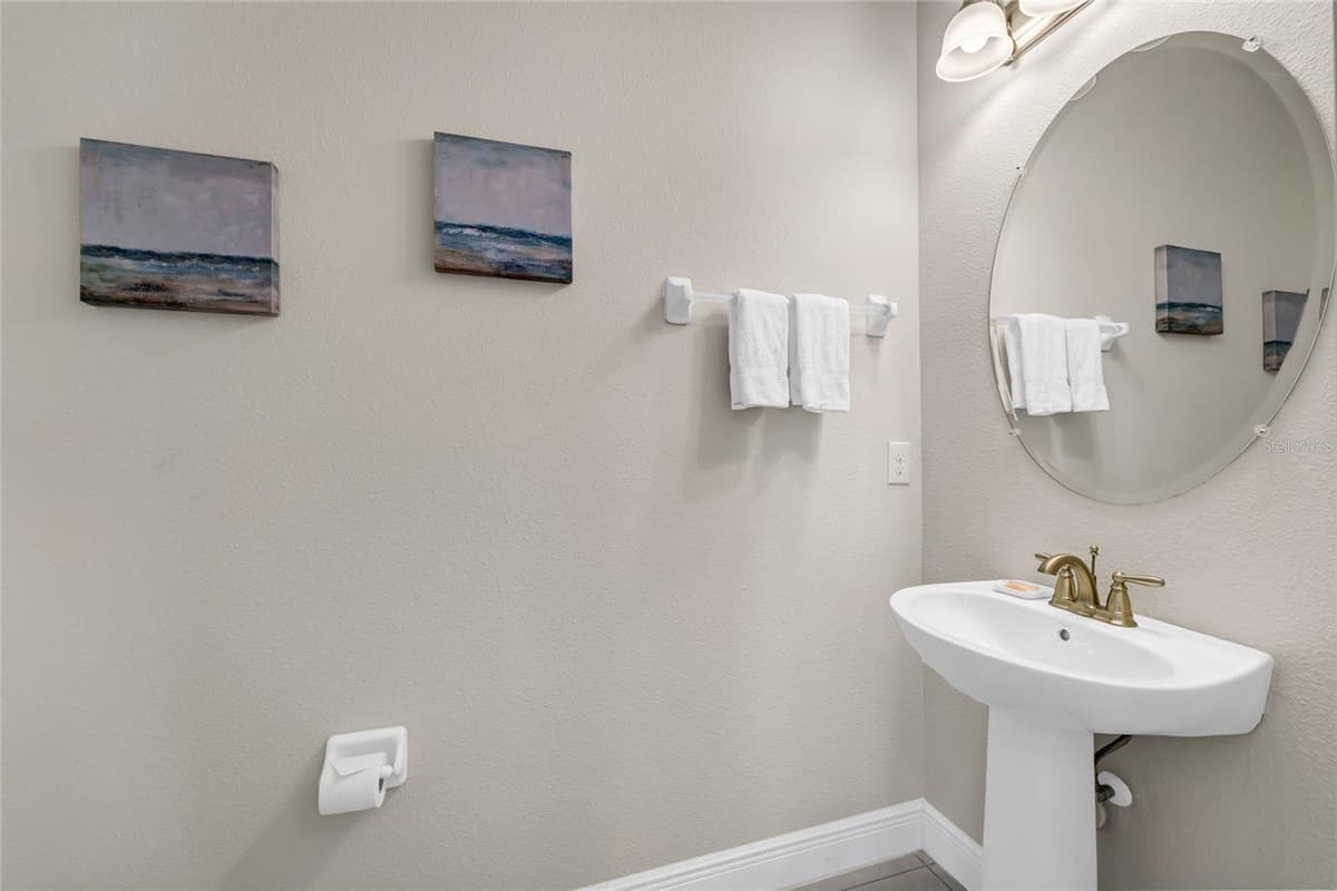 7708 GRABEN STREET — photo 13 of 46