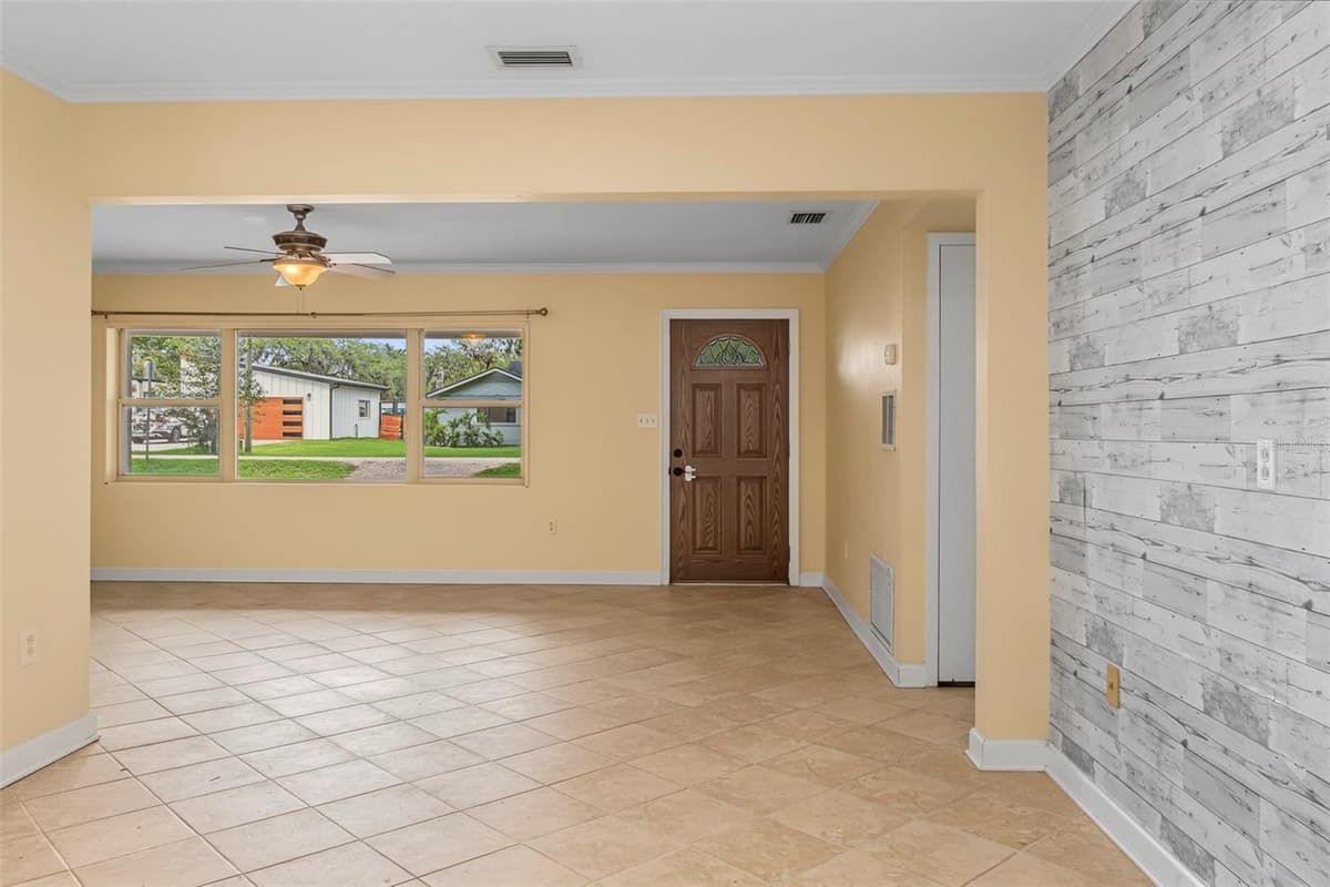 409 GULLEY AVENUE — photo 13 of 34
