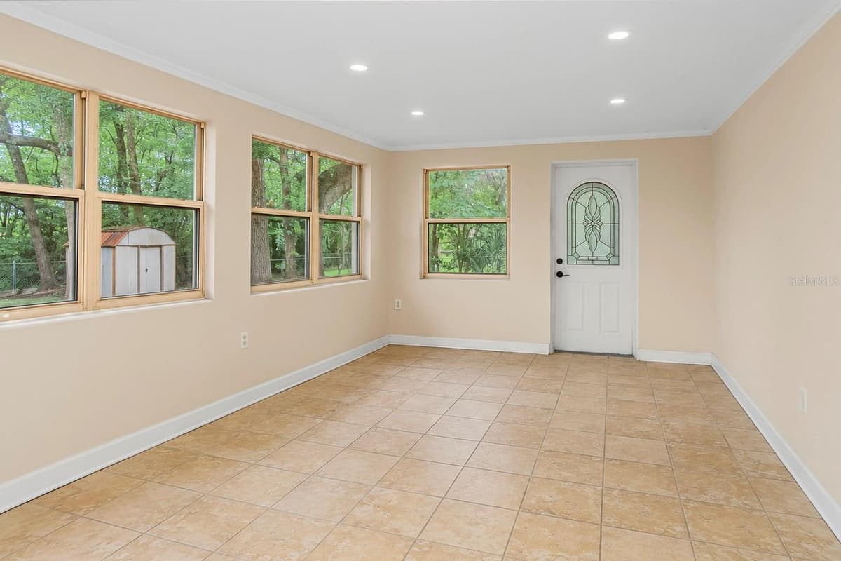 409 GULLEY AVENUE — photo 15 of 34