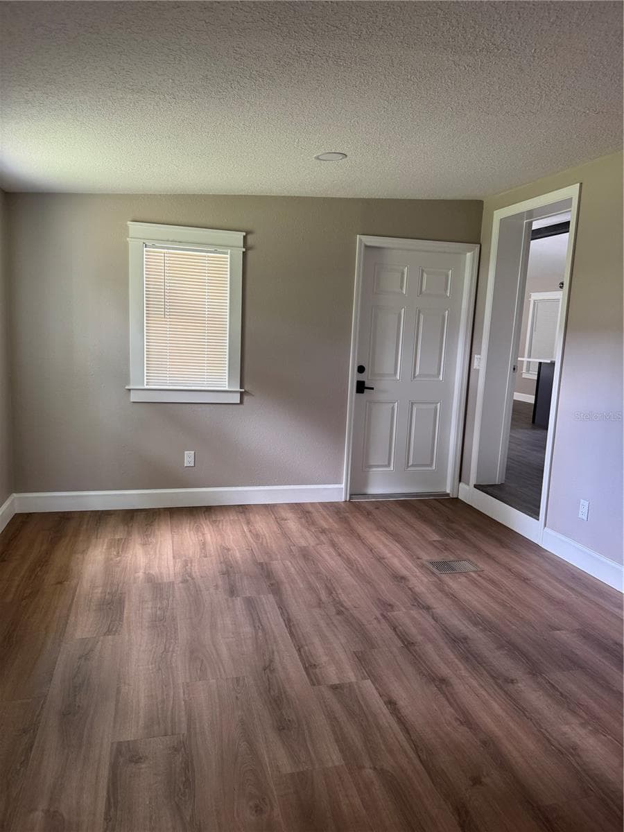 1119 PARSONS AVENUE — photo 9 of 26