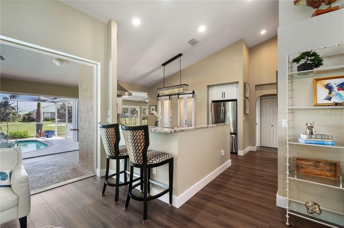 1512 SUZI STREET — photo 11 of 46