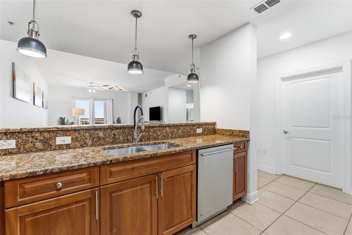 628 CLEVELAND STREET — photo 16 of 53