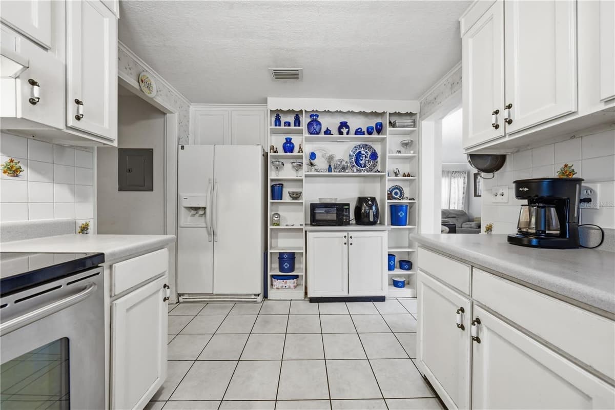 3543 COUNTY ROAD 426 — photo 10 of 47