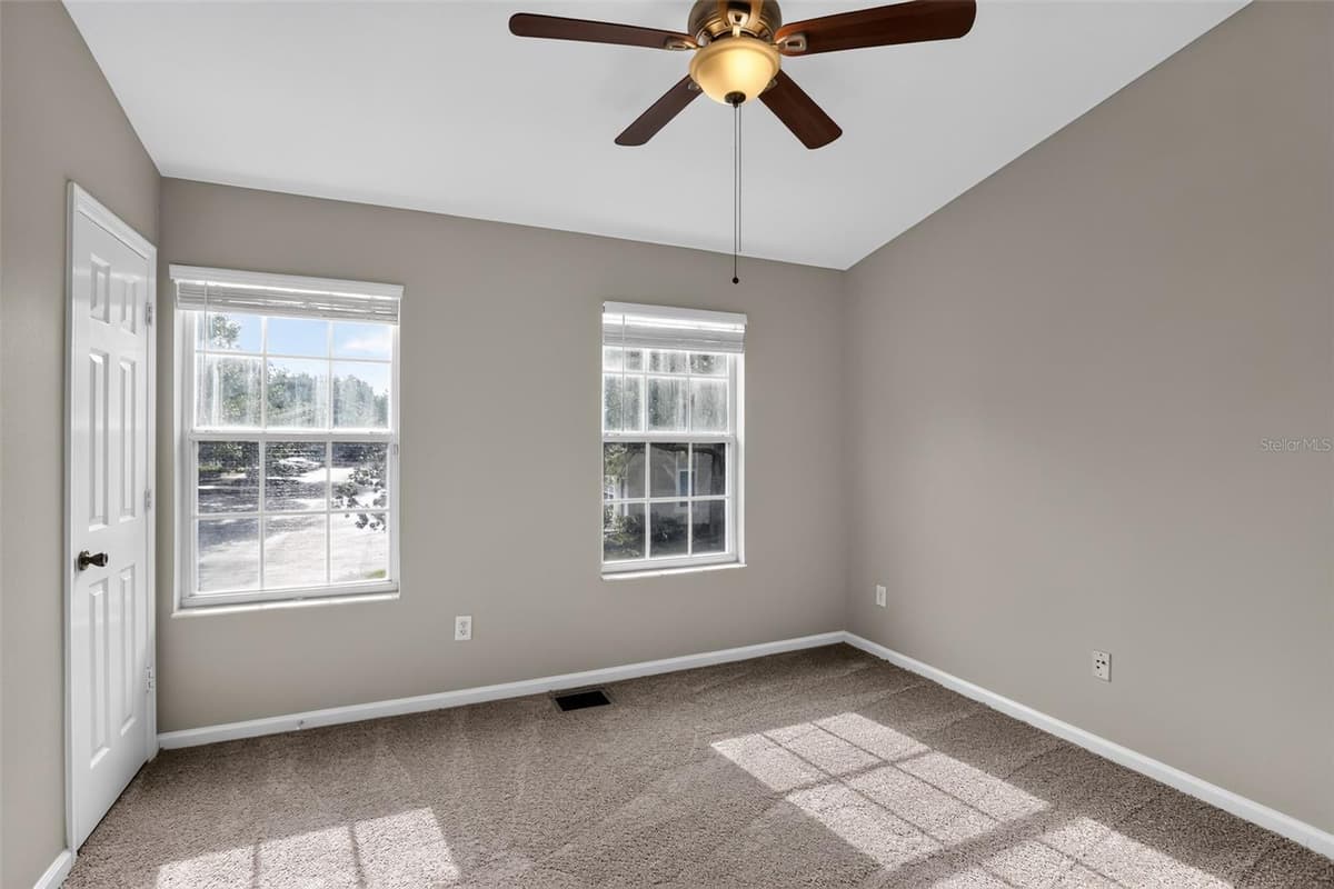 866 VINELAND PLACE — photo 17 of 30