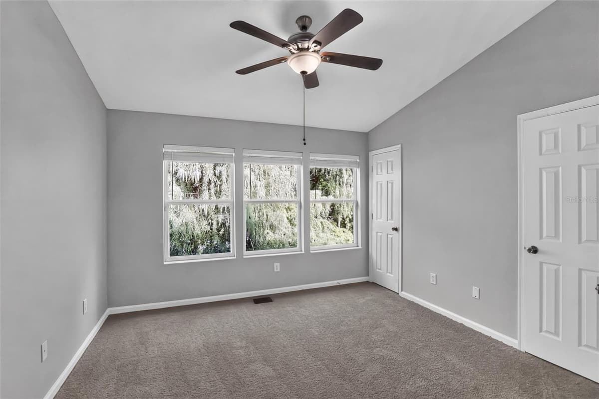 866 VINELAND PLACE — photo 21 of 30