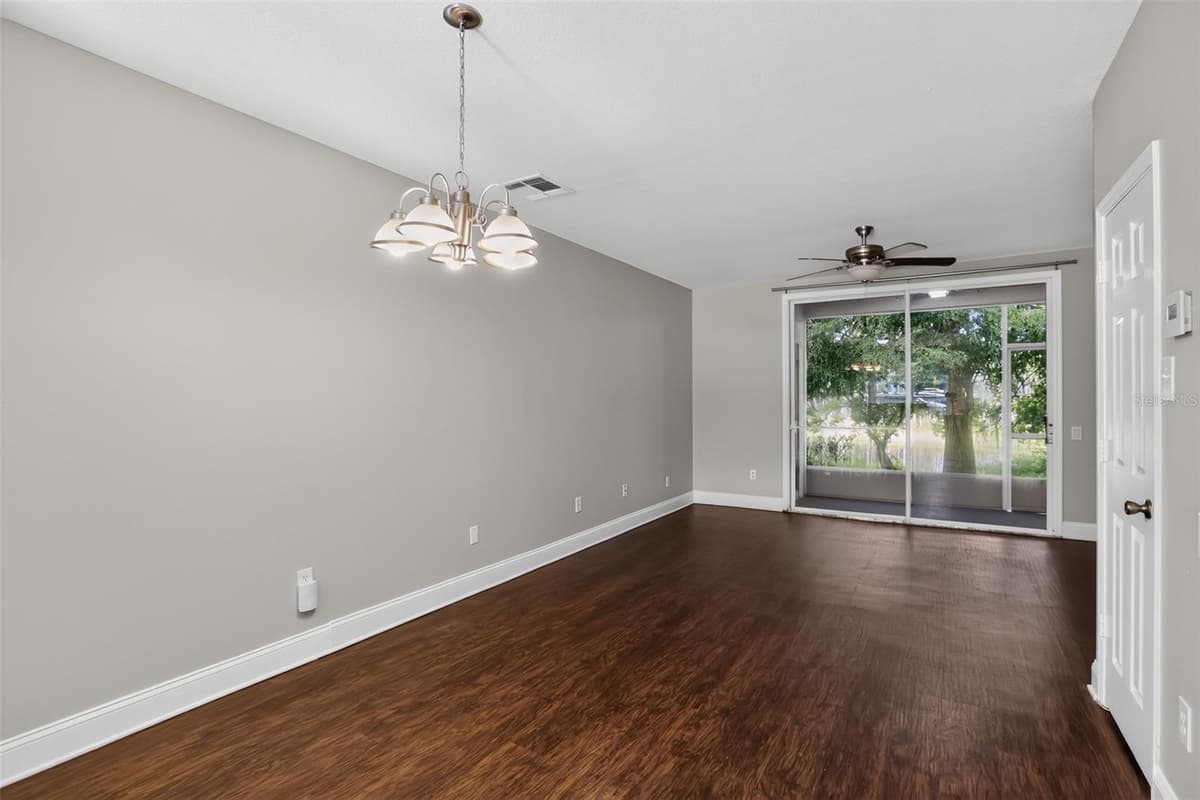866 VINELAND PLACE — photo 12 of 30
