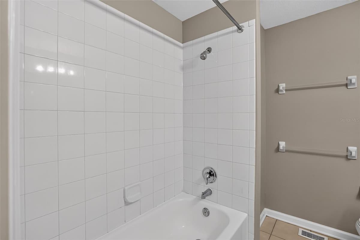 866 VINELAND PLACE — photo 23 of 30