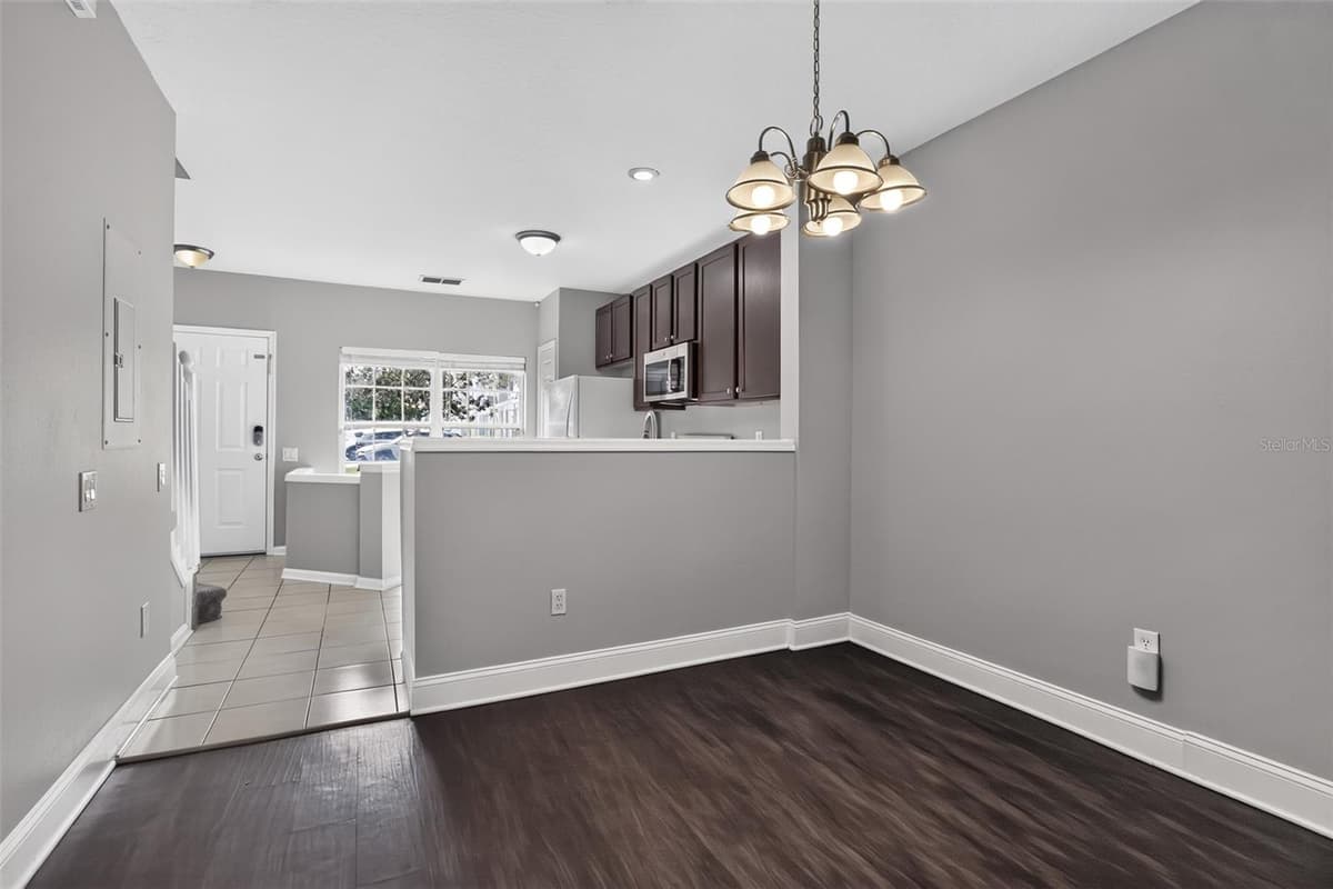 866 VINELAND PLACE — photo 8 of 30