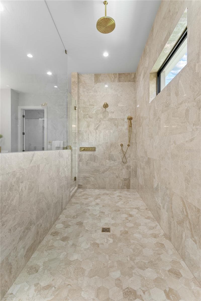 5003 POE AVENUE — photo 56 of 81