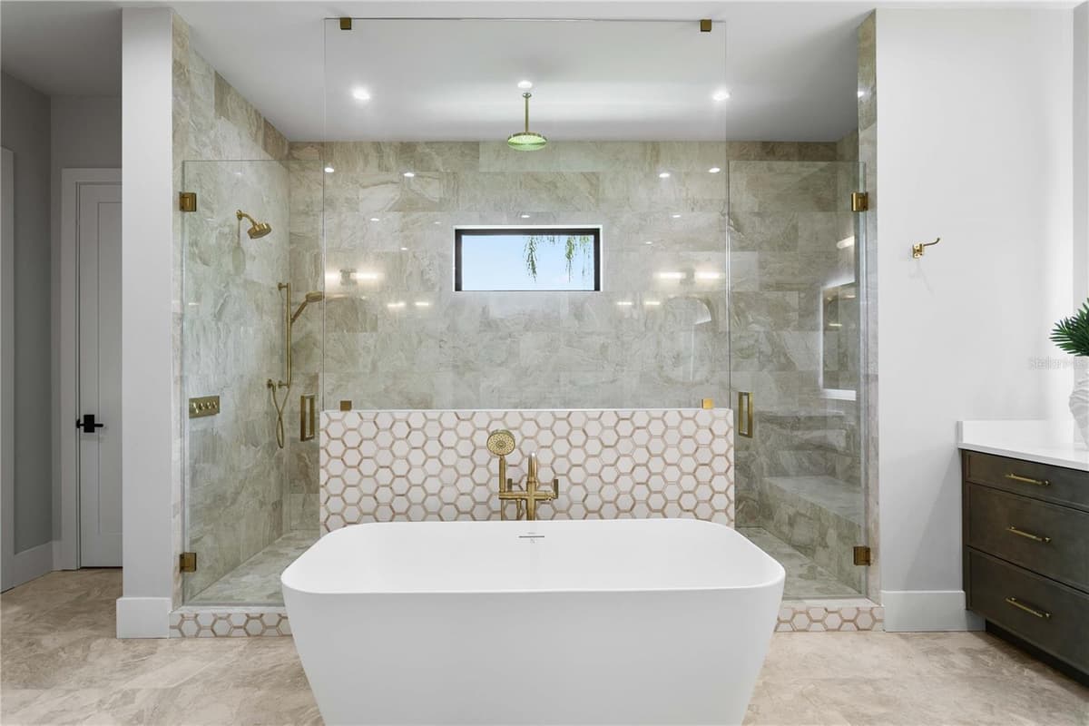 5003 POE AVENUE — photo 52 of 81
