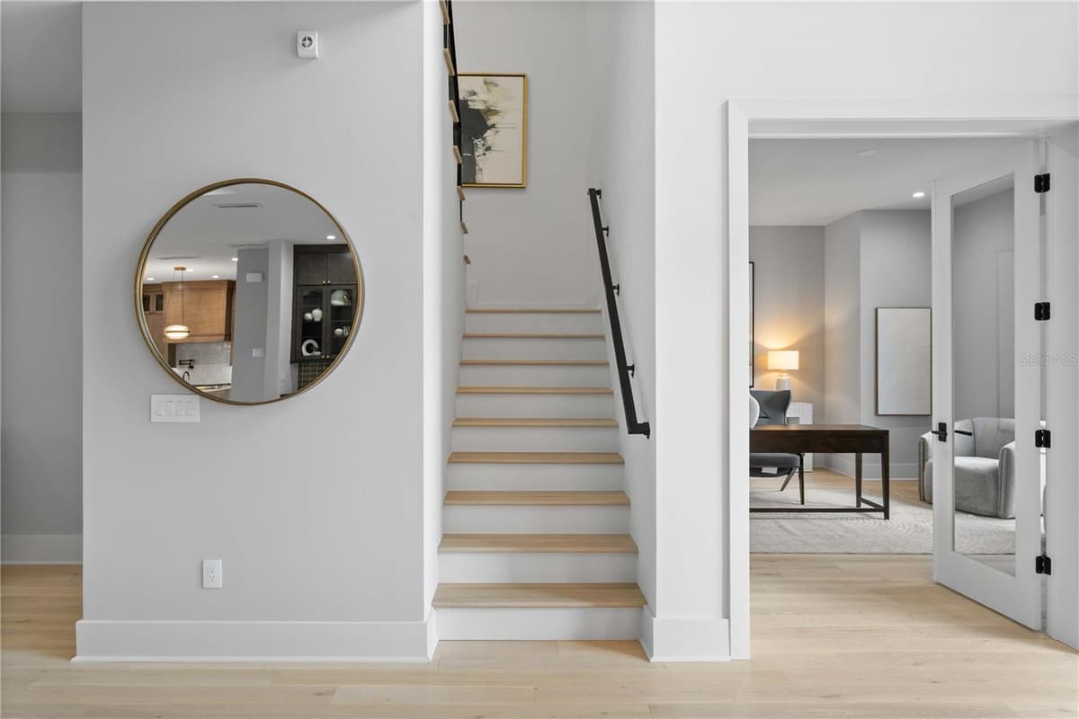 5003 POE AVENUE — photo 45 of 81