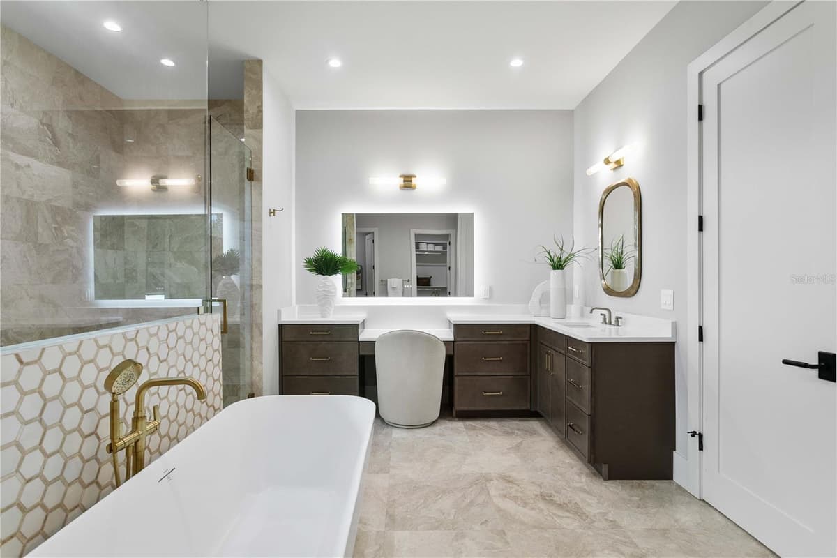 5003 POE AVENUE — photo 55 of 81