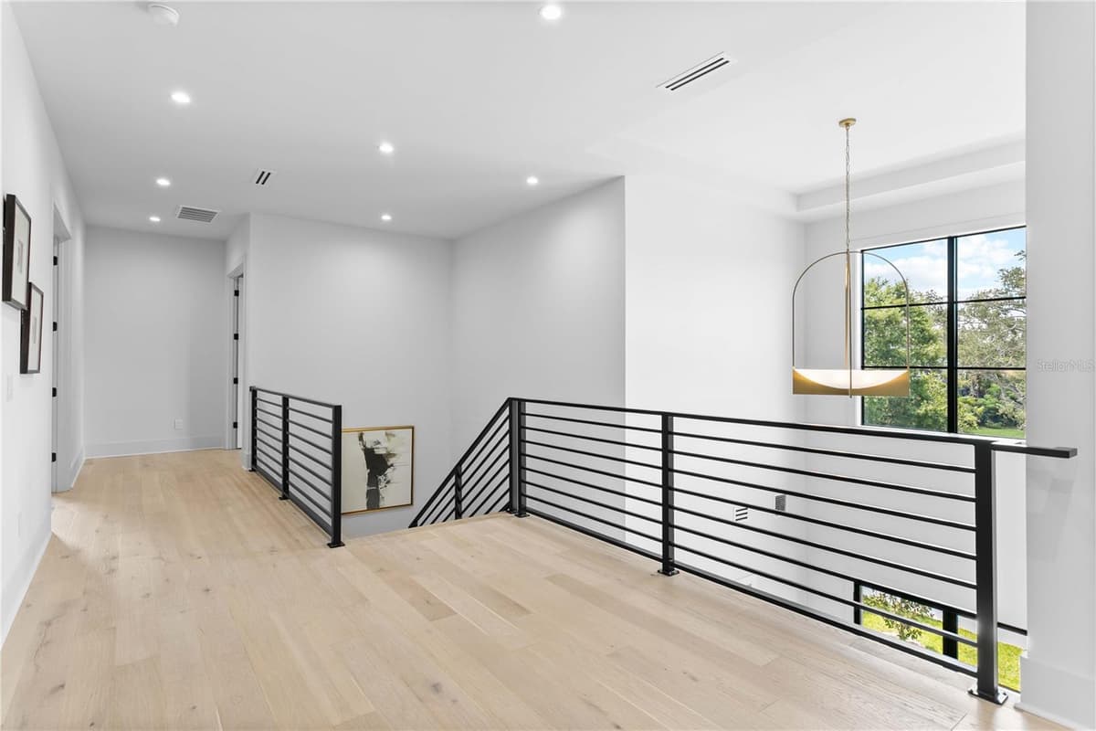 5003 POE AVENUE — photo 47 of 81