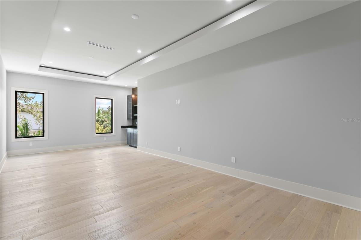 5003 POE AVENUE — photo 64 of 81
