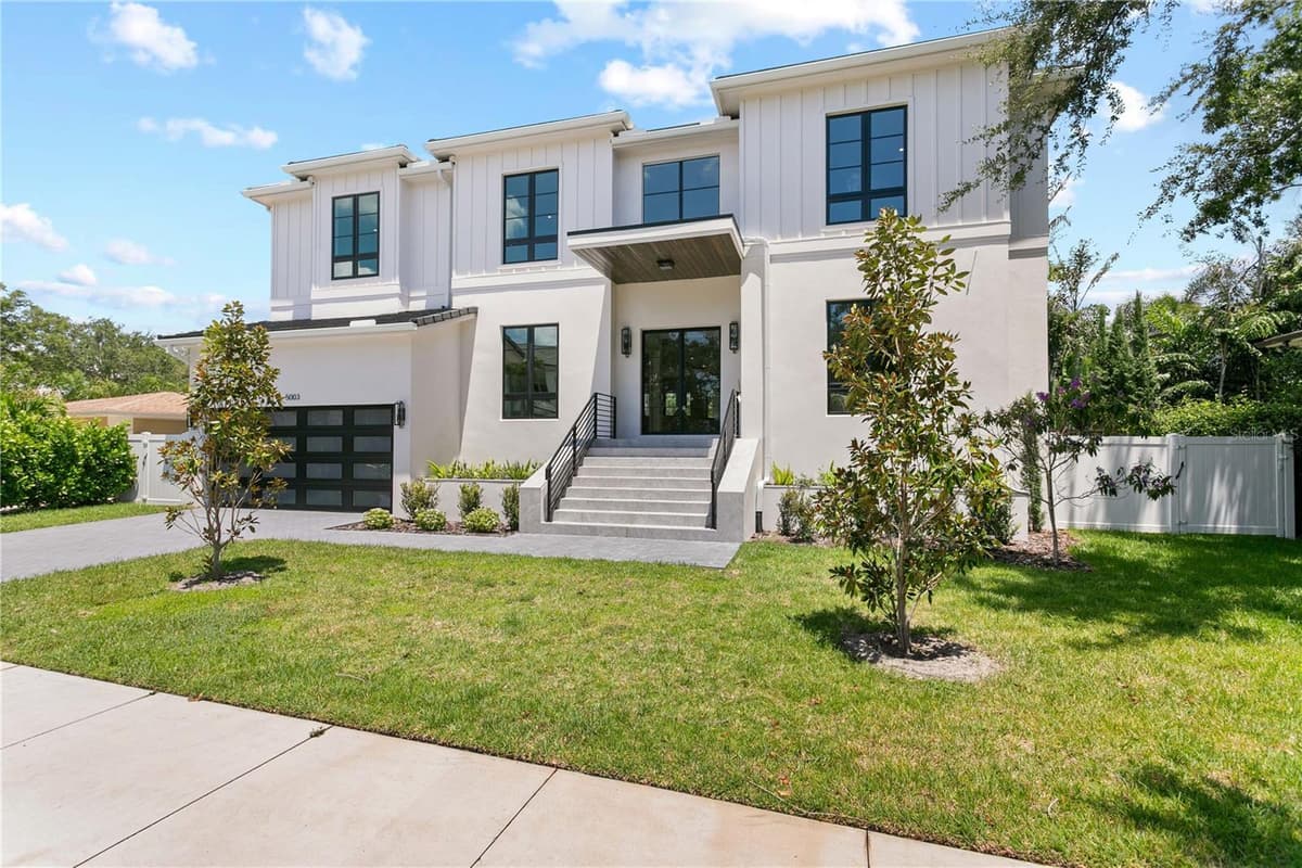5003 POE AVENUE — photo 4 of 81