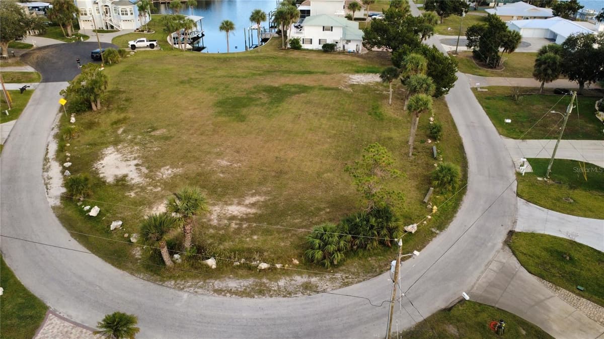 11999 BAYSHORE DRIVE — photo 3 of 13
