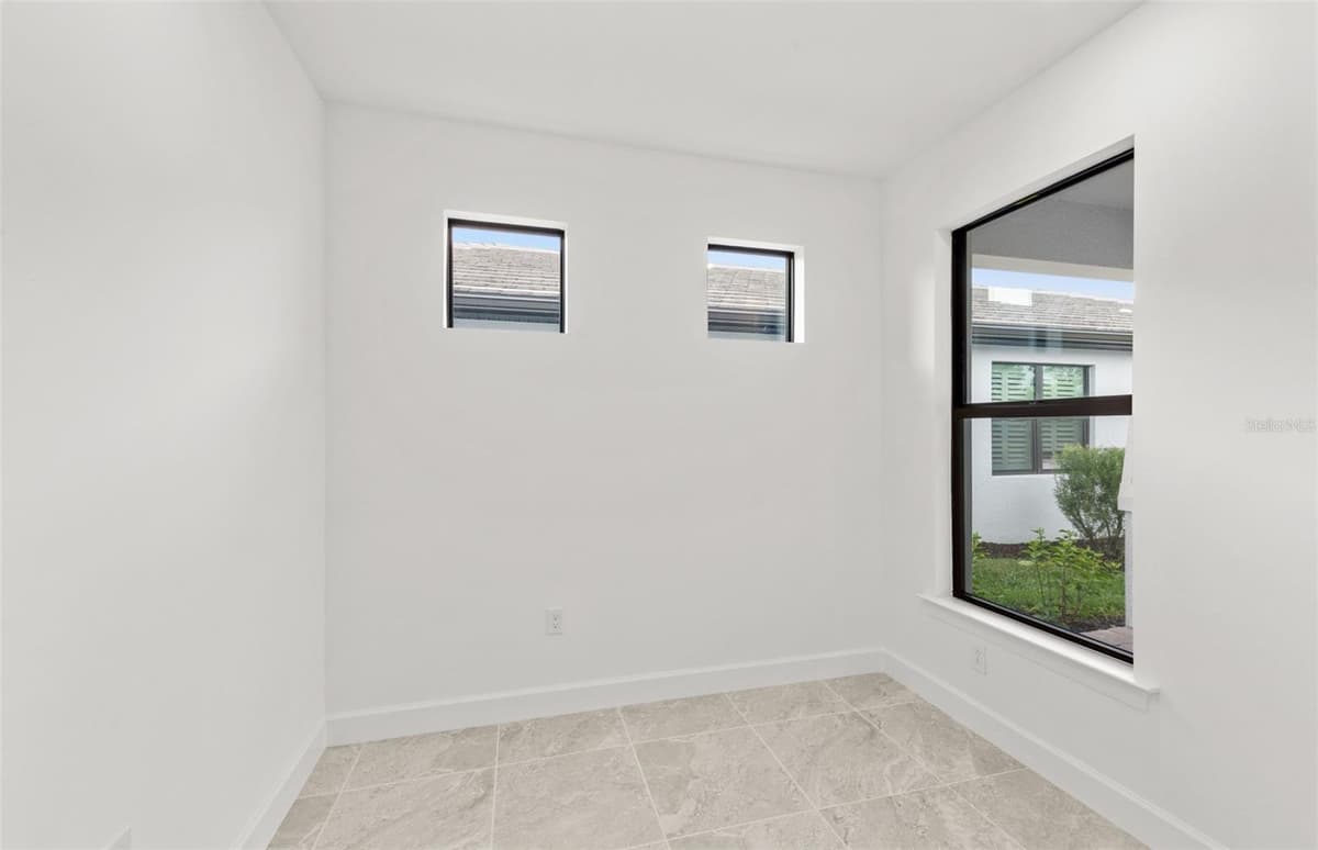 4695 BLUE STAR COURT — photo 15 of 27