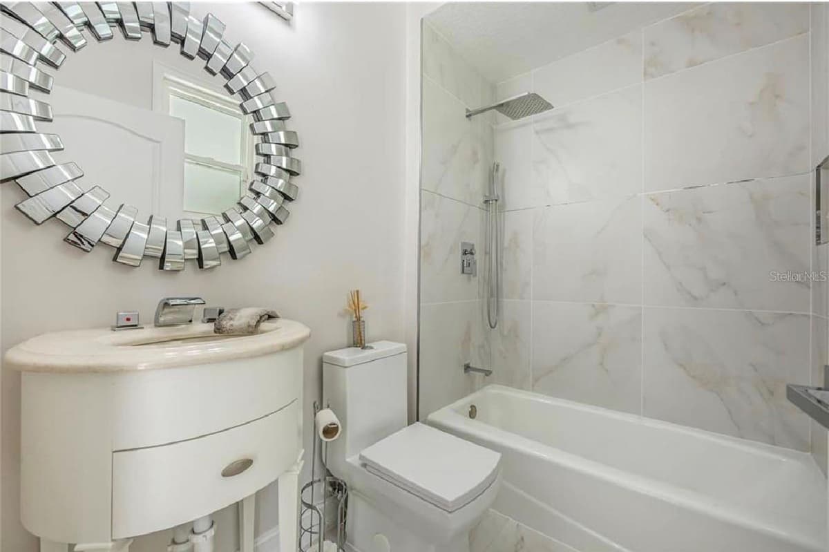 6527 BAYBORO COURT — photo 15 of 37