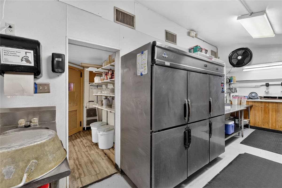 2396 C 470 — photo 18 of 36