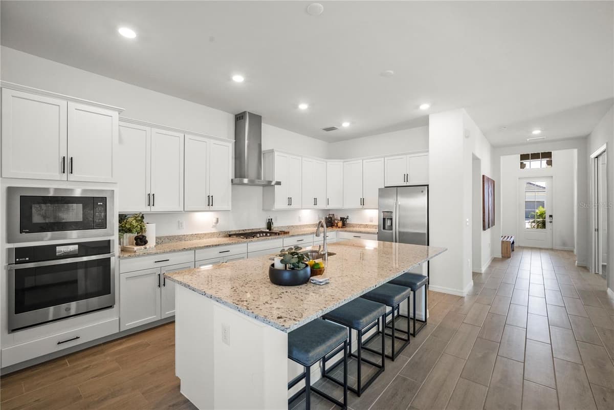 15916 SUGAR HILL DRIVE — photo 18 of 47
