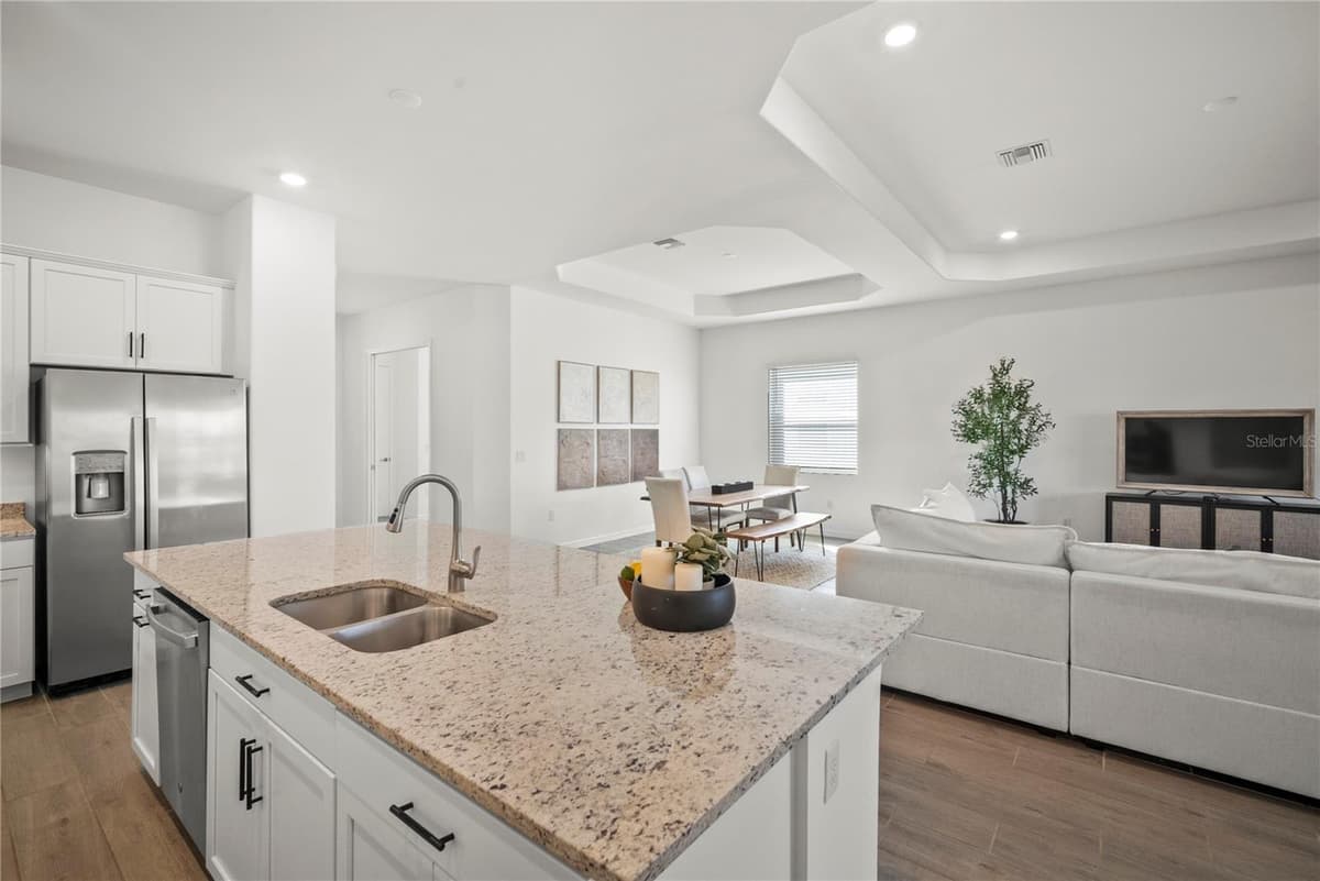15916 SUGAR HILL DRIVE — photo 11 of 47