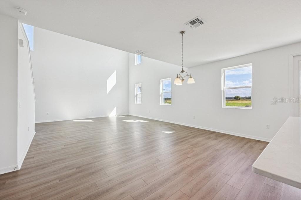 17631 LAKE STAR ROAD — photo 8 of 41
