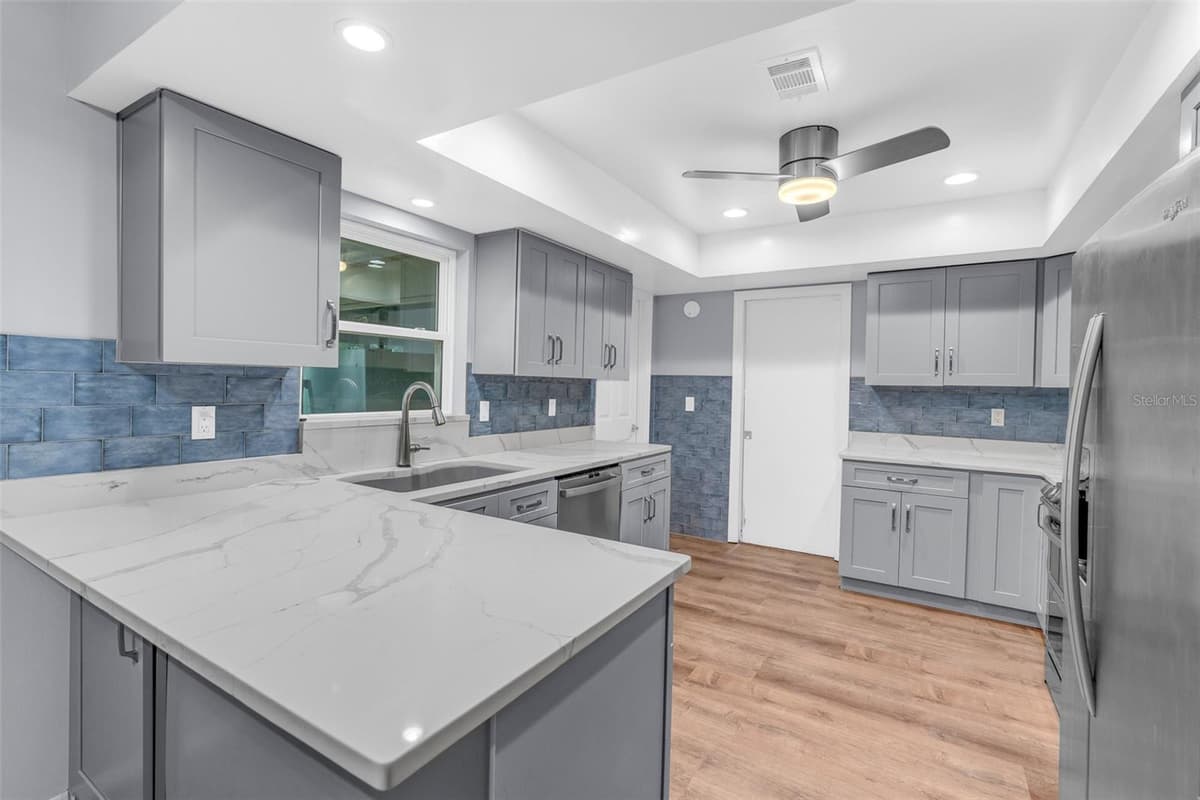 130 SLADE DRIVE — photo 3 of 29