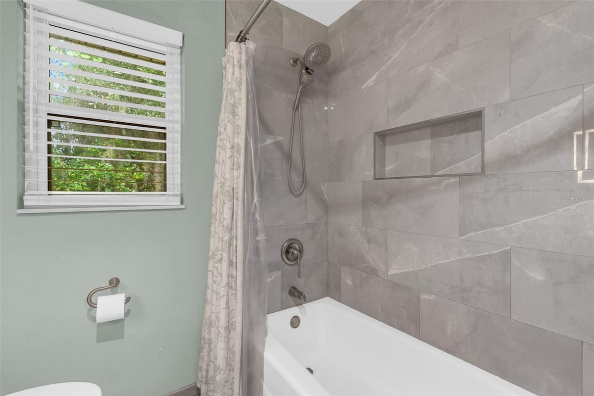 130 SLADE DRIVE — photo 14 of 29
