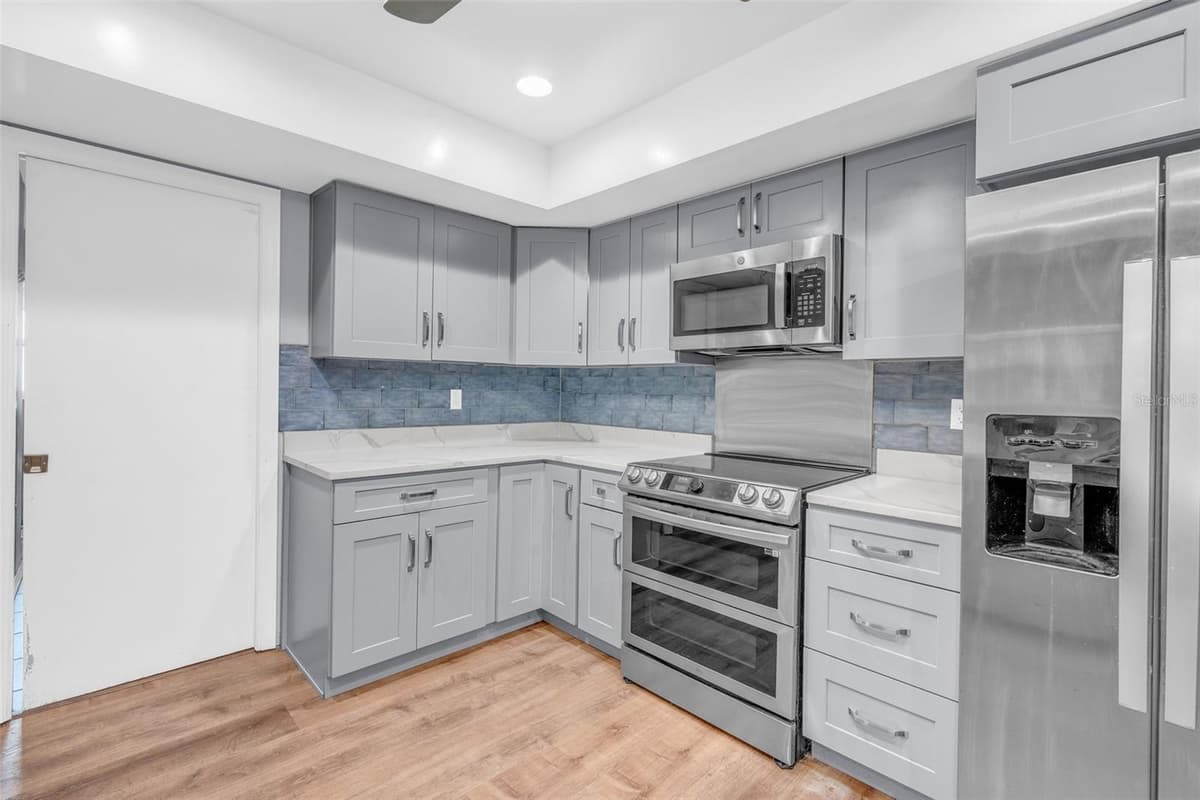 130 SLADE DRIVE — photo 10 of 29
