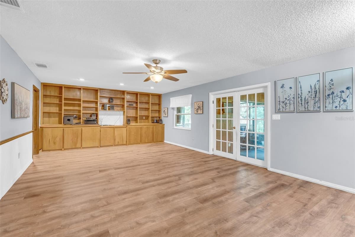 130 SLADE DRIVE — photo 5 of 29