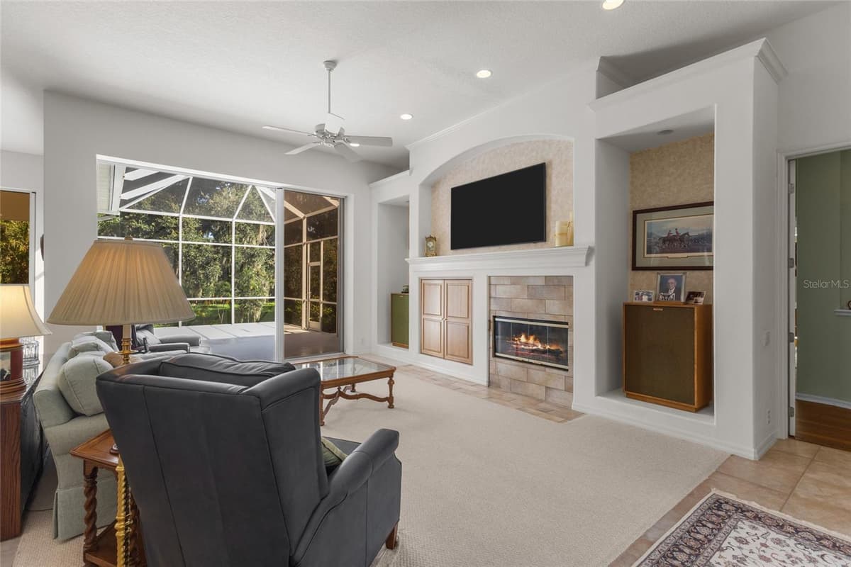 2686 DICK WILSON DRIVE — photo 5 of 39