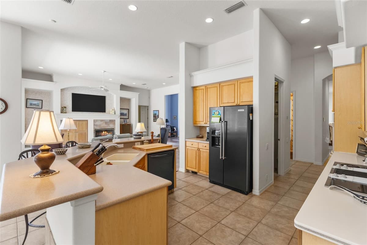 2686 DICK WILSON DRIVE — photo 14 of 39