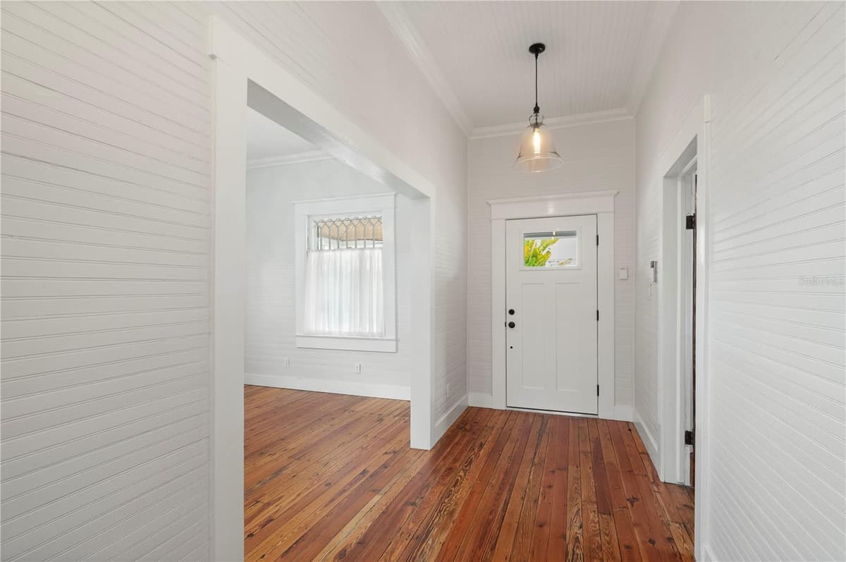 115 GILL STREET — photo 10 of 69