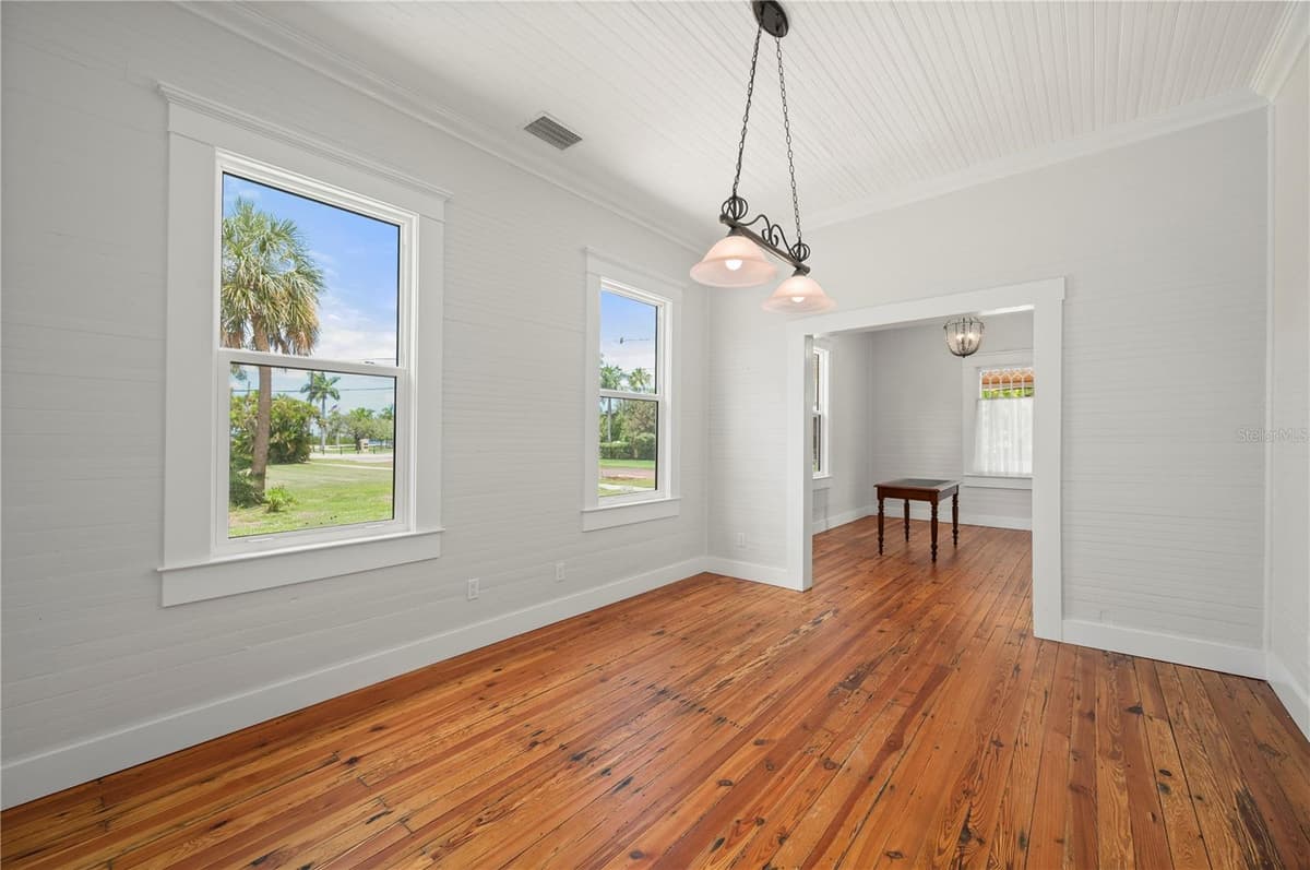 115 GILL STREET — photo 17 of 69
