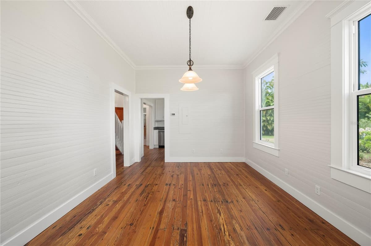 115 GILL STREET — photo 14 of 69