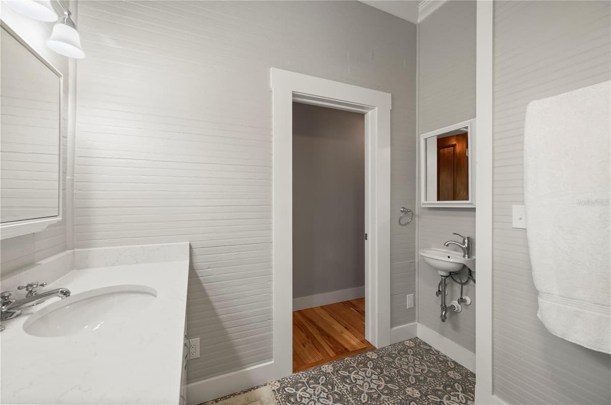 115 GILL STREET — photo 32 of 69