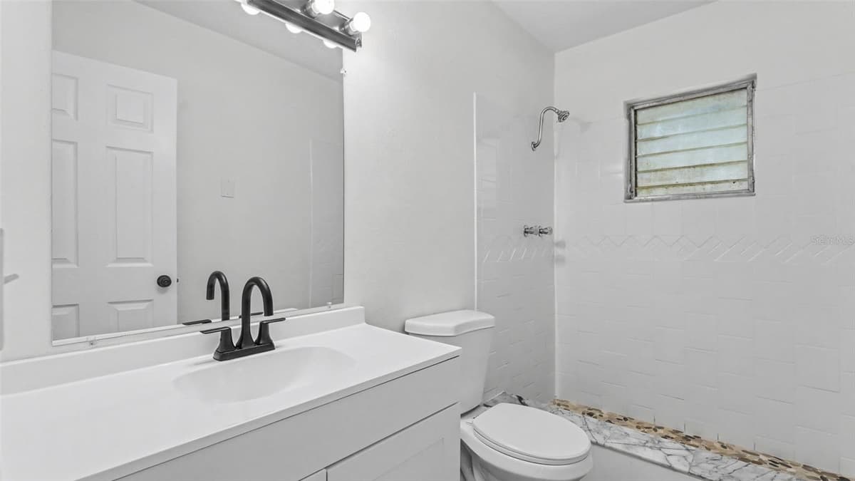 1725 31ST STREET — photo 7 of 18
